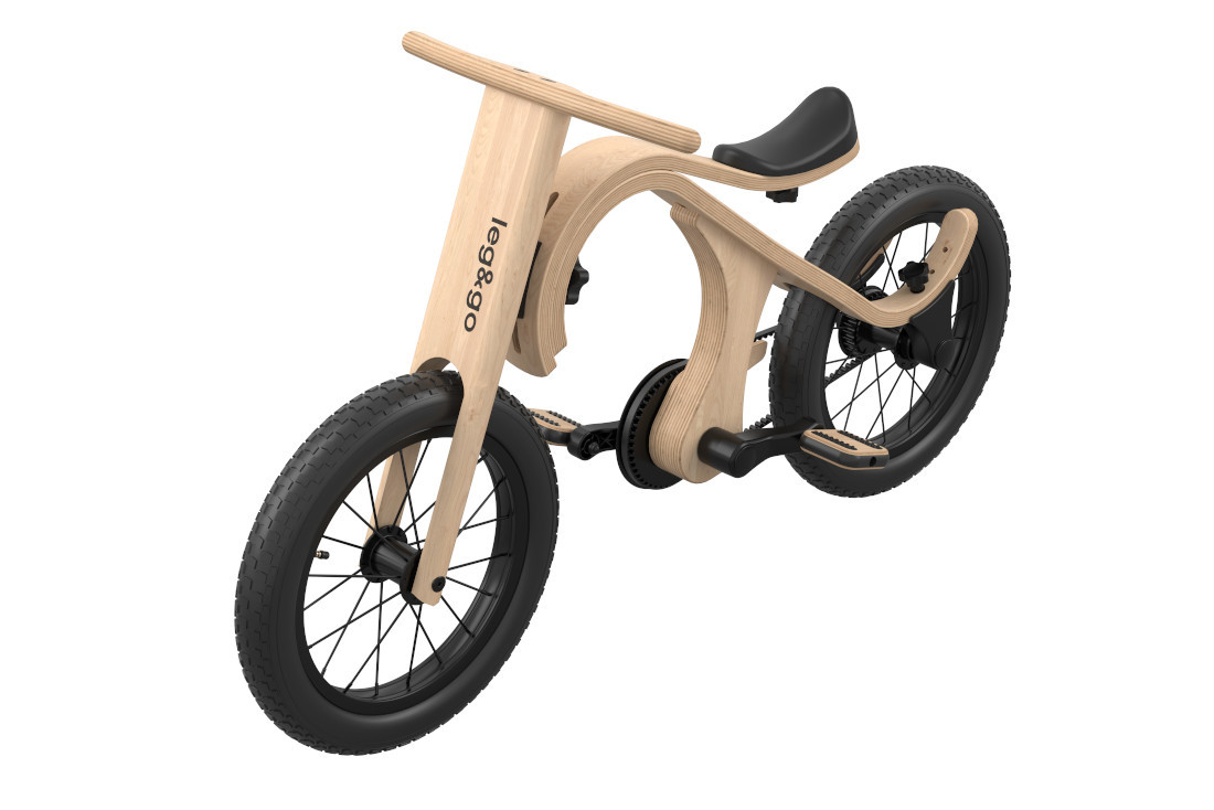 Das Leg&Go Balance Bike läßt sich in ein echtes kleines Fahrrad verwandeln.