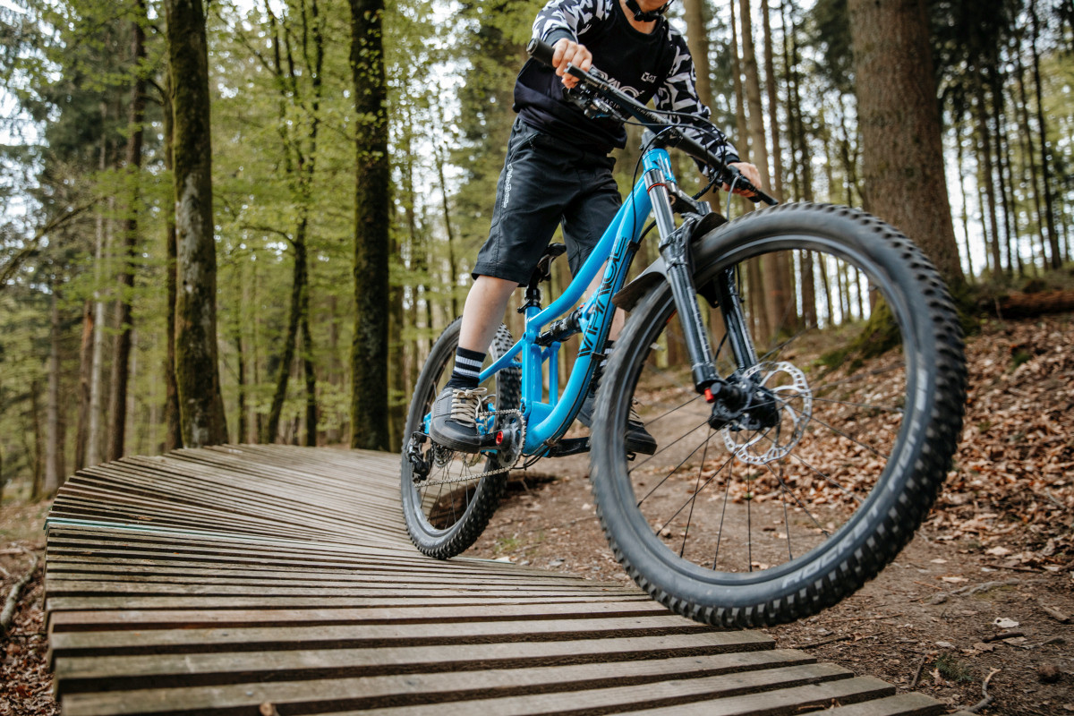 Alles under Kontrolle auf dem Kinderbike